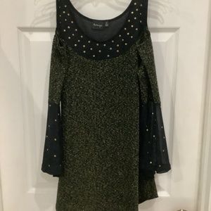 La Vanya, women’s black and gold metallic top, size M